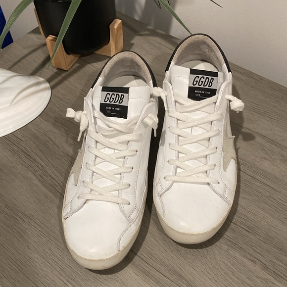 🌊Authentic NWOT Golden Goose Superstars Size 41🌊 - Picture 2 of 10
